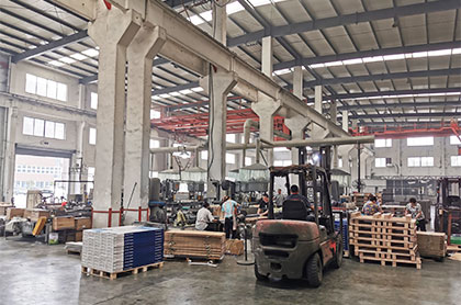 70 000 m&sup2;-Zone-Usine-2