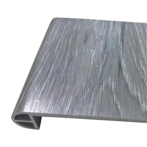 SPC plirting board - spoel trapleus een lijst